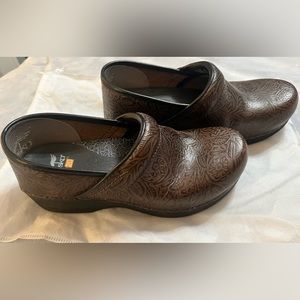 Size 39 Dansko XP. EUC. Minimal Wear.